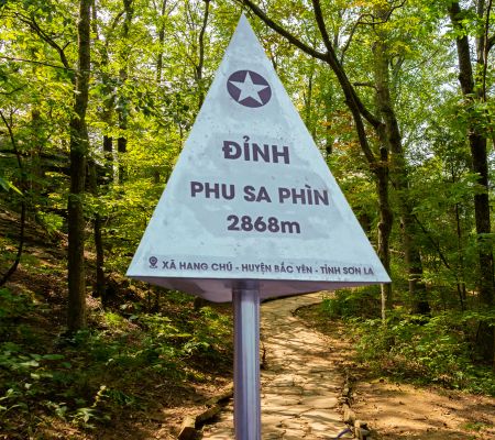 Đỉnh Phu Sa Phìn (2868m) - Tên gọi mới của đỉnh Tà Xùa huyền thoại