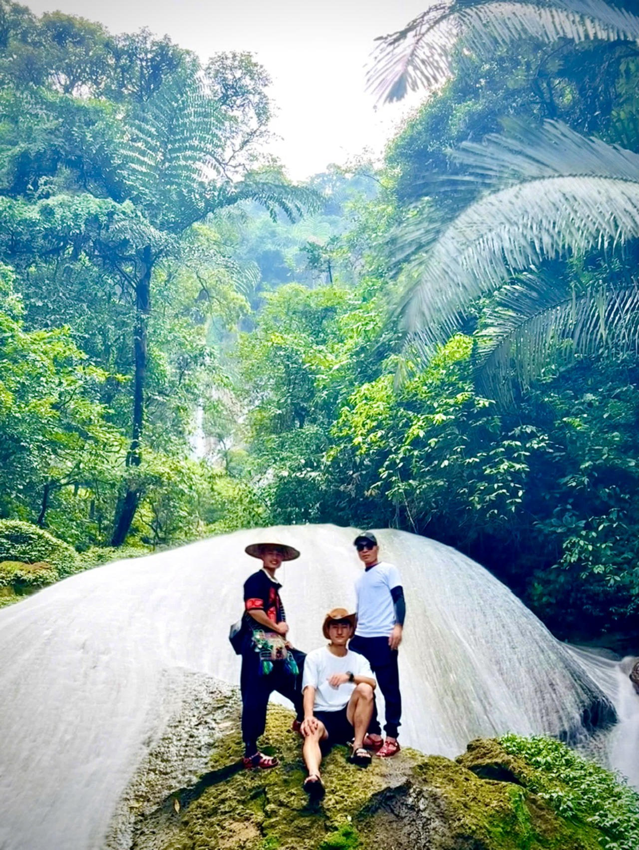 thac-nam-luc-nhu-giai-lua-trang
