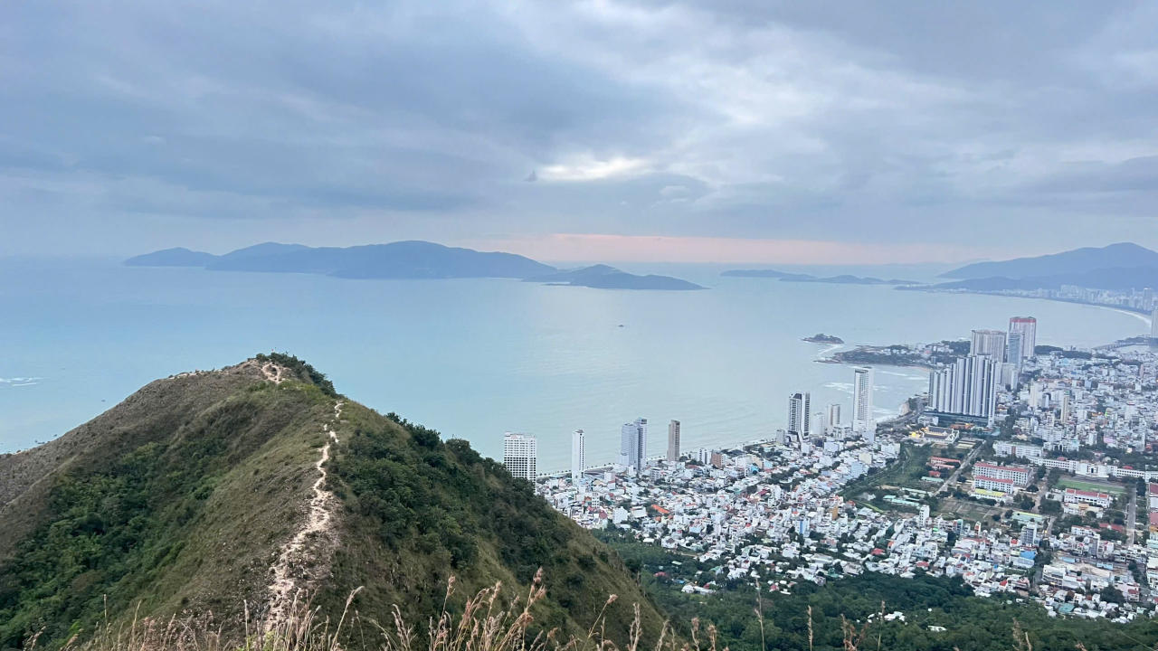 song-lung-khung-long-nui-co-tien-nha-trang