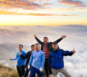Trekking thiên đường mây - ngắm hoa Chi Pâu trên đỉnh Tà Chì Nhù 2.979m