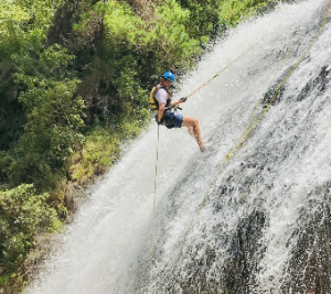 Tour đu dây vượt thác